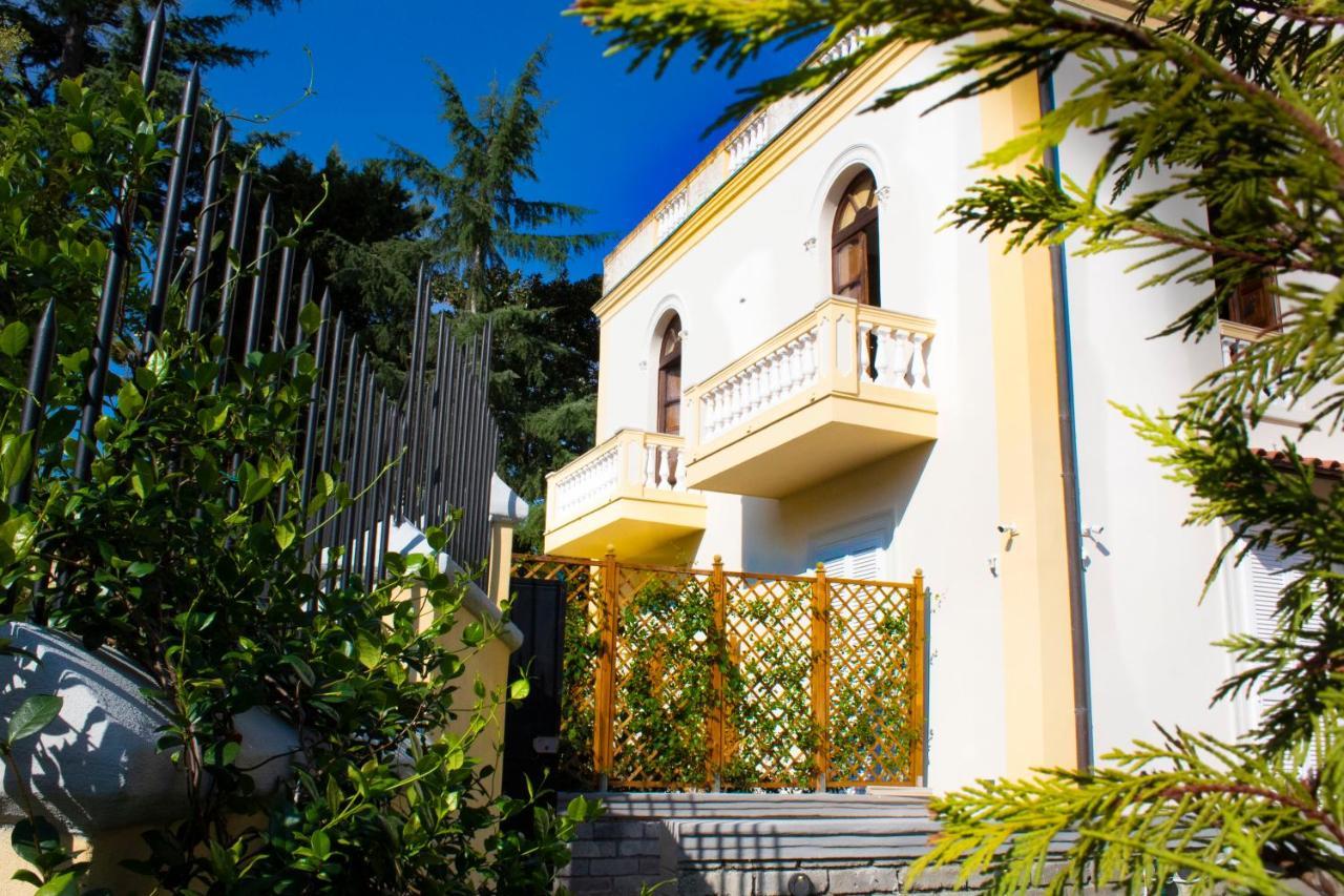 Relais Villa Montedonzelli Naples Exterior photo