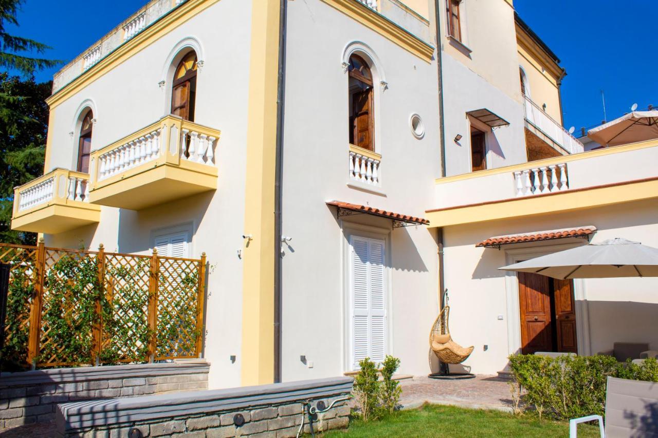 Relais Villa Montedonzelli Naples Exterior photo